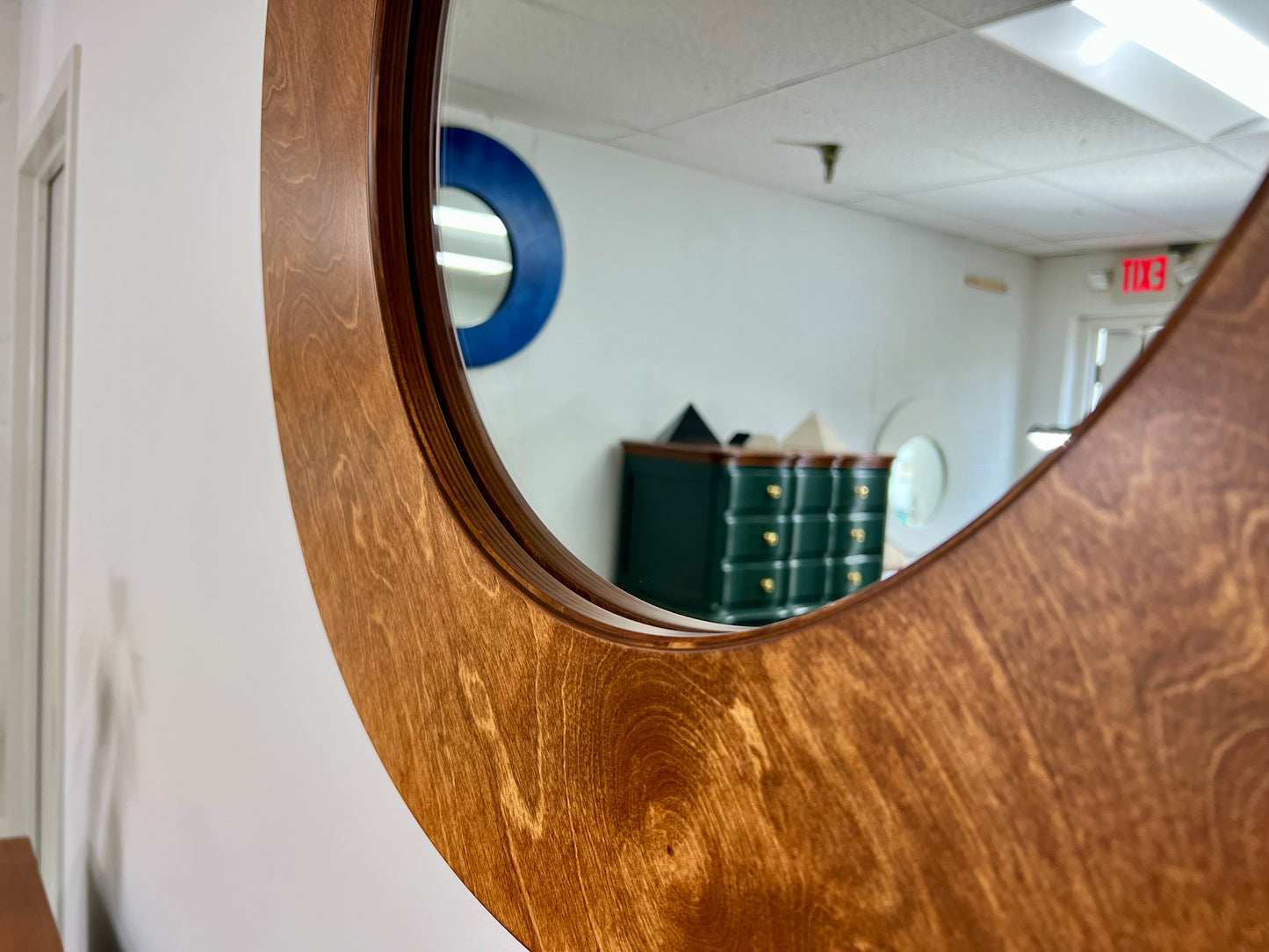 BROWN MAHOGANY — 30” Asymmetrical Round Mirror
