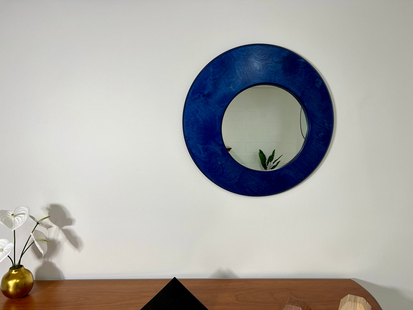DEEPWATER — 30” Asymmetrical Round Mirror