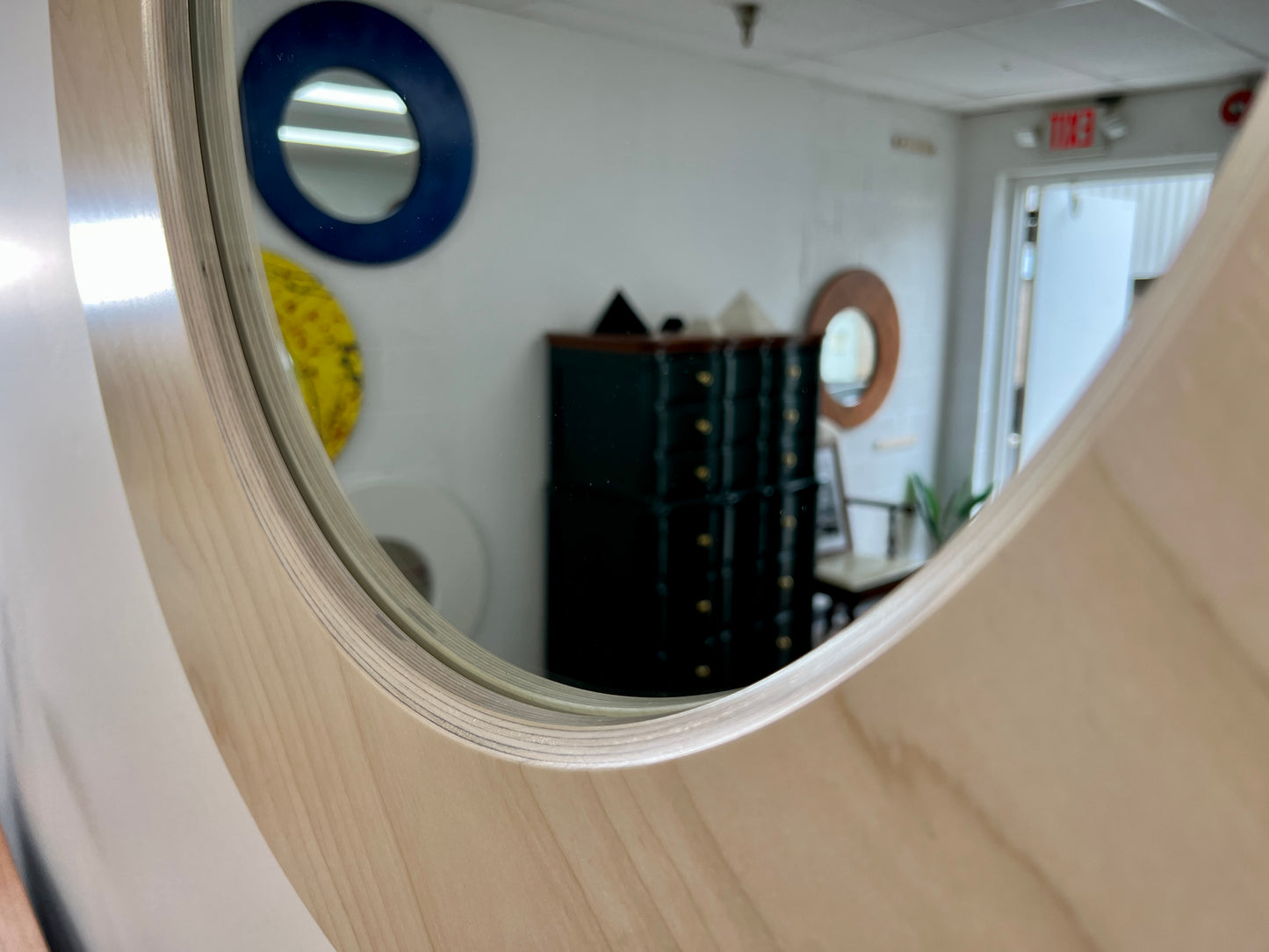 FROST — 30” Asymmetrical Round Mirror