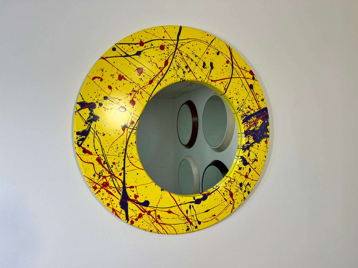 IGNITE — 30” Asymmetrical Round Mirror