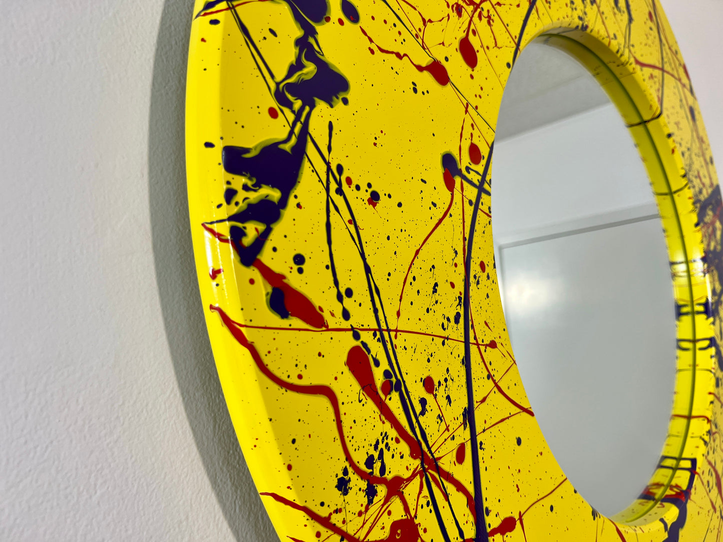 IGNITE — 30” Asymmetrical Round Mirror