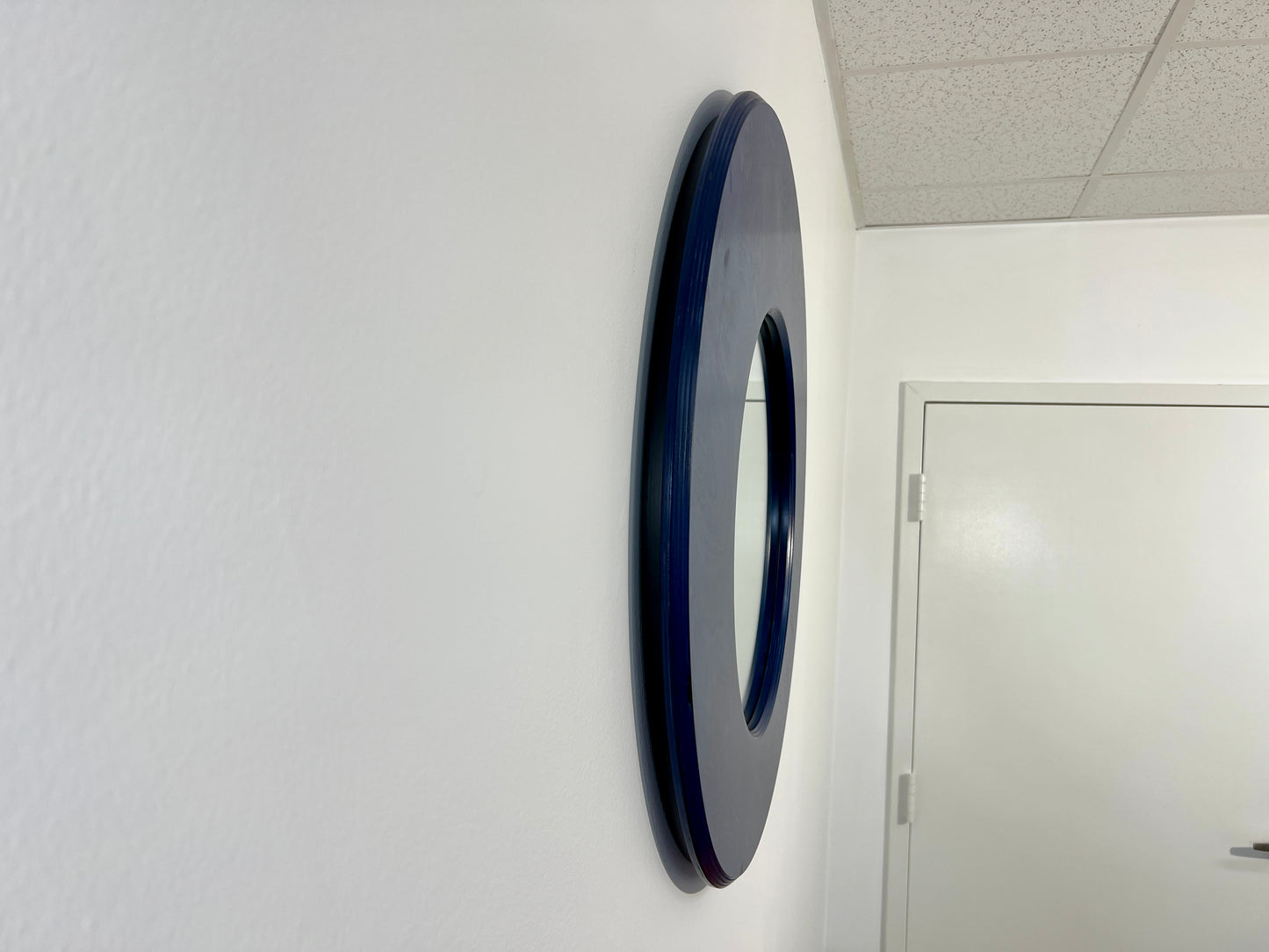 DEEPWATER — 30” Asymmetrical Round Mirror