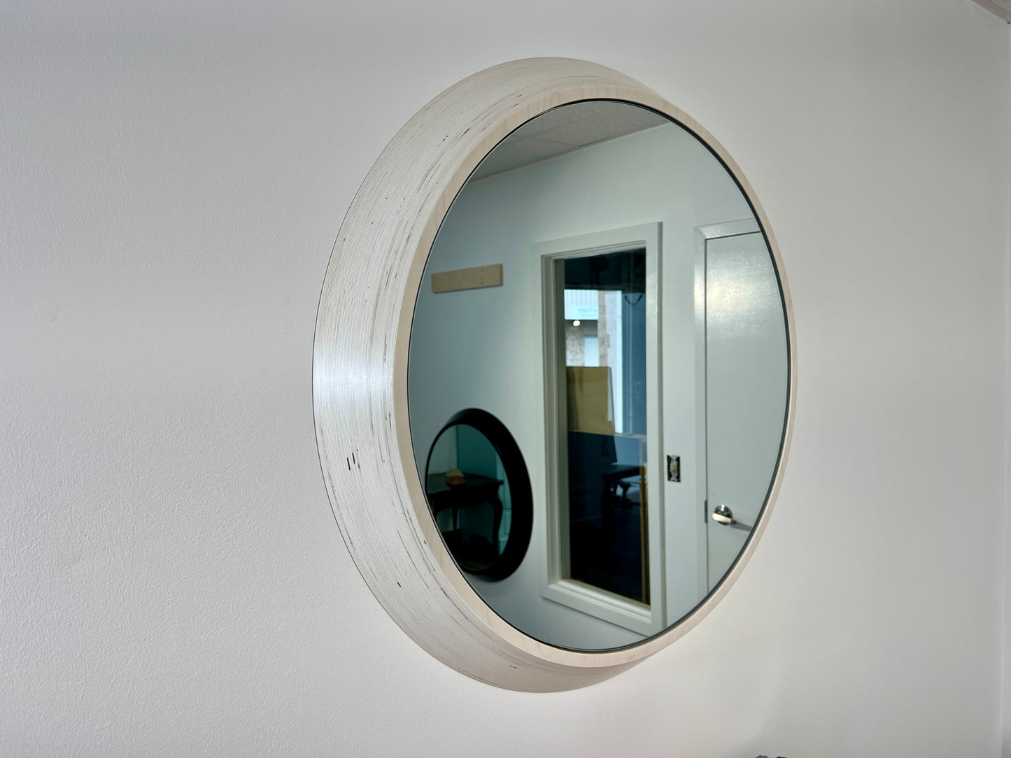 GLACIER — 36” Beveled Round Mirror