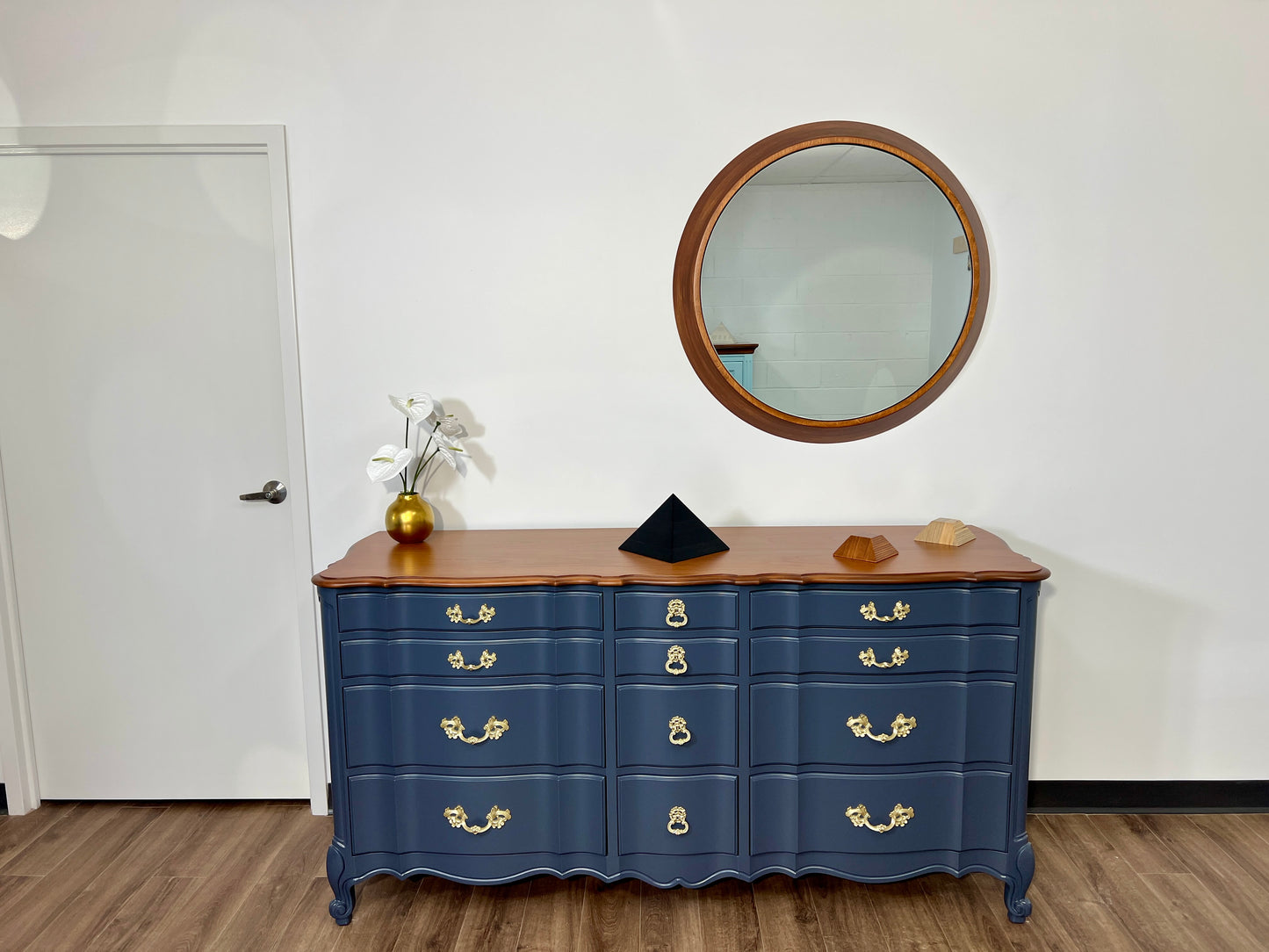 CHESTNUT — 36” Layered Round Mirror