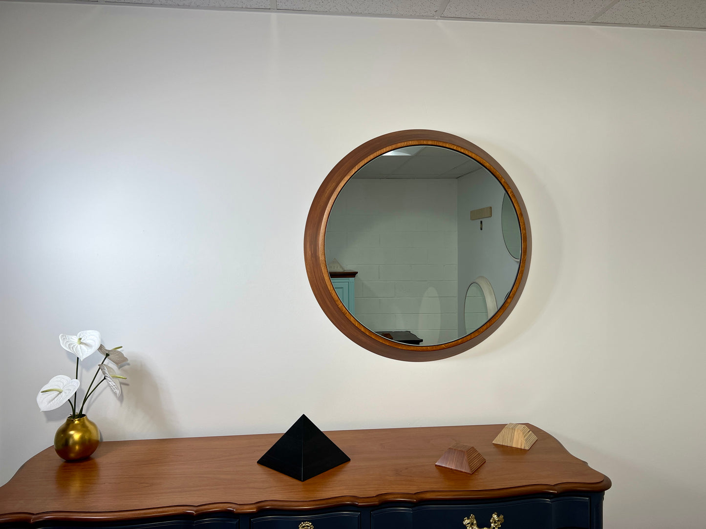 CHESTNUT — 36” Layered Round Mirror