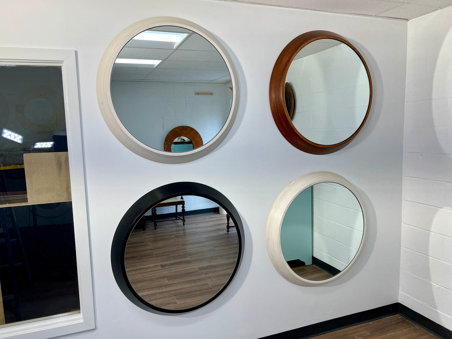 CHESTNUT — 36” Layered Round Mirror
