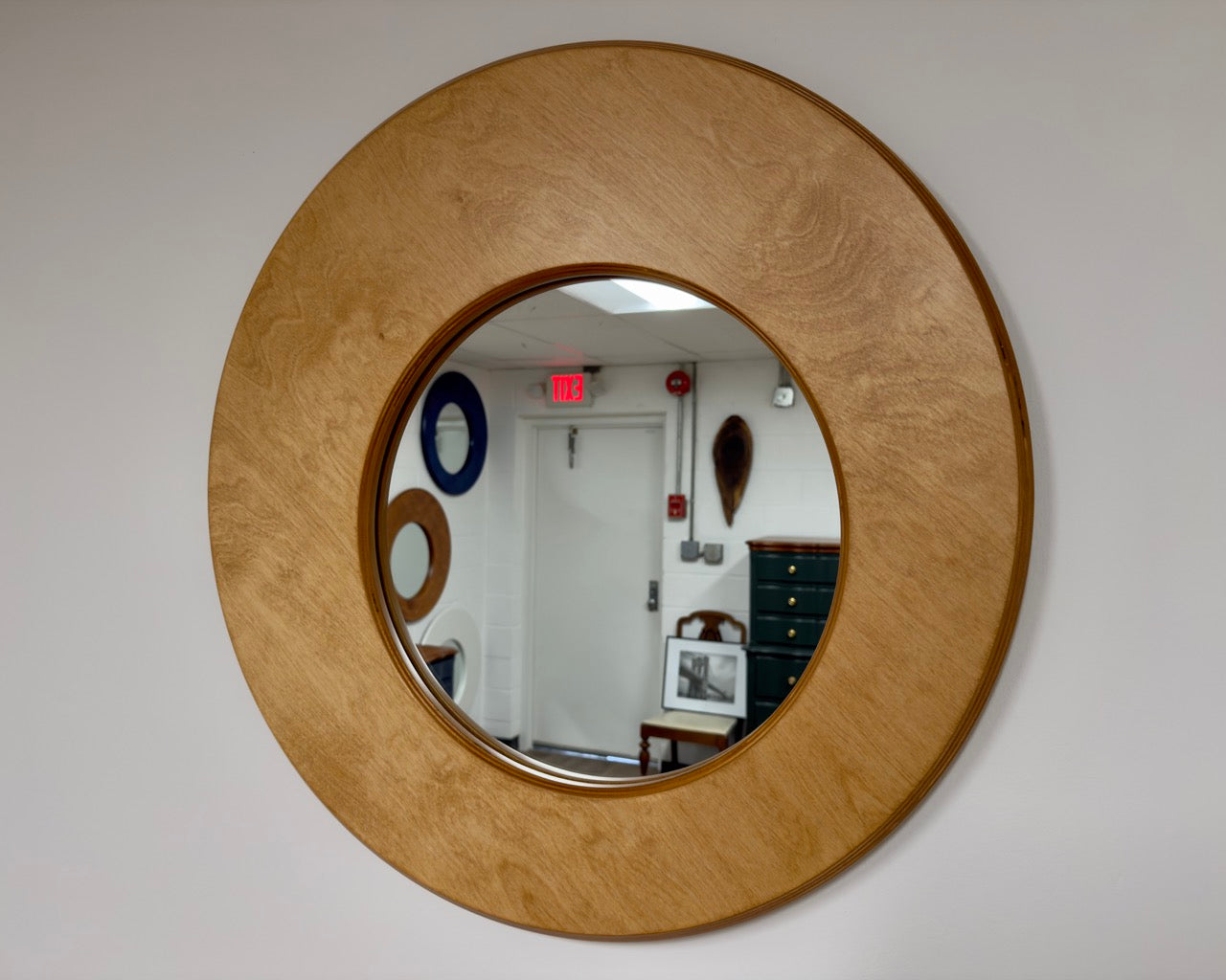 GOLDEN WHEAT — 30” Asymmetrical Round Mirror